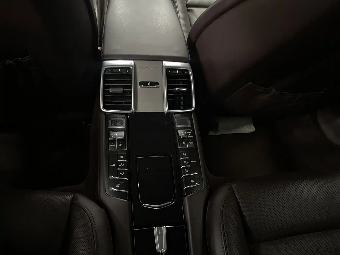 Porsche Panamera 2014 Panamera 4 3.0T фото 11