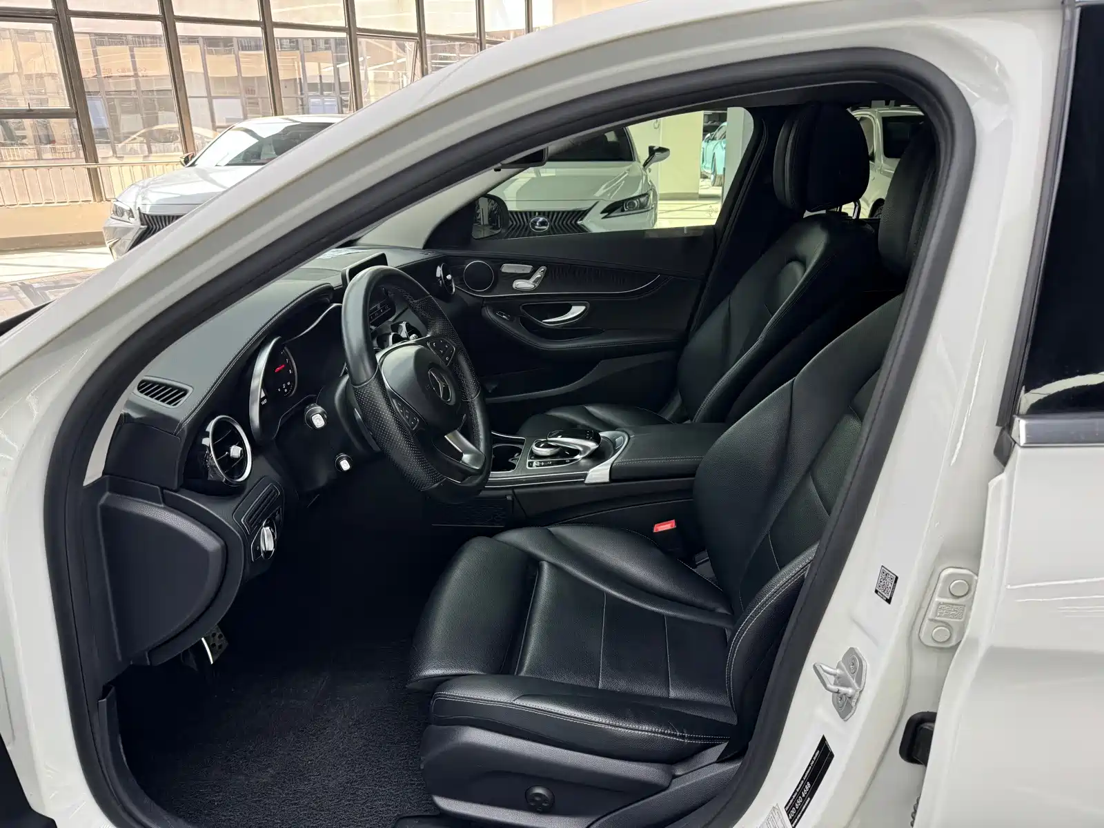 Фото 4 - Mercedes-Benz C-Class