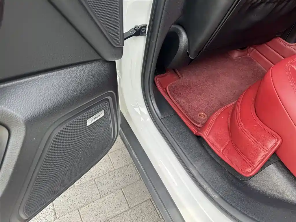 Porsche Macan 2023 Macan 2.0T фото 15