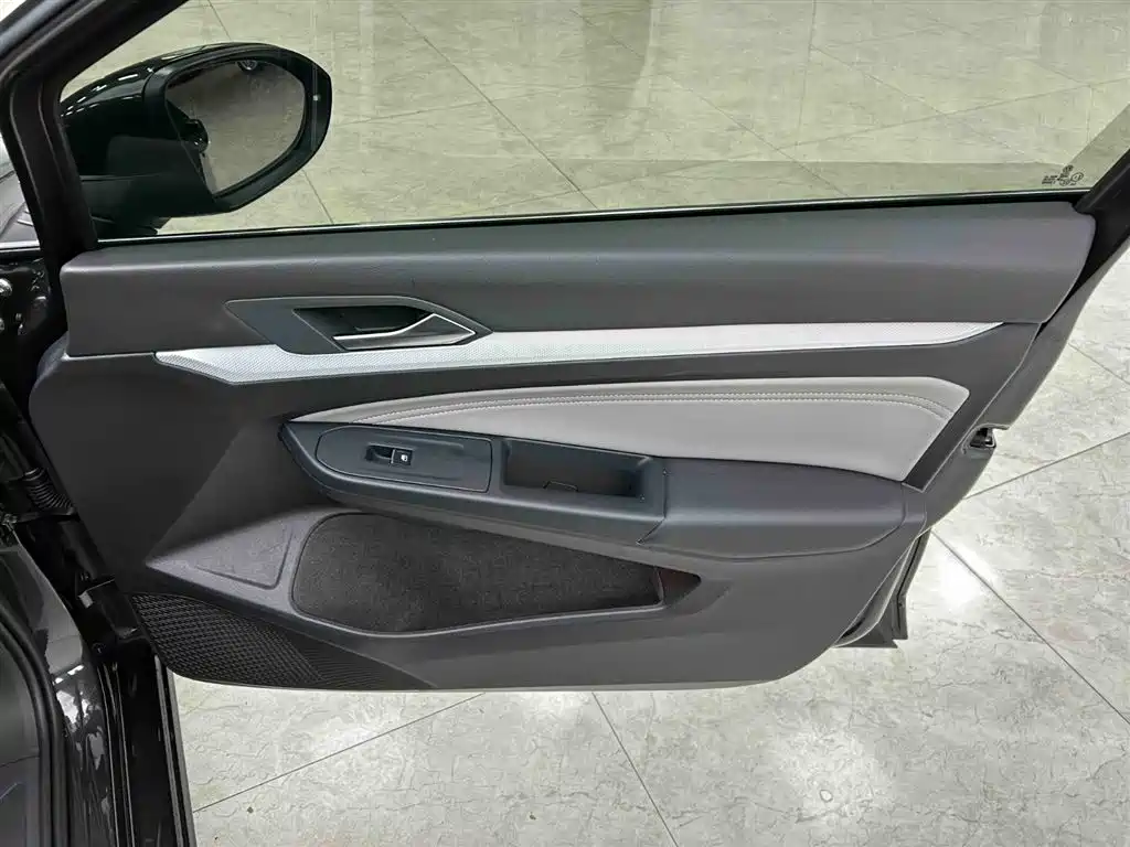 Volkswagen Golf 2021 280TSI DSG Pro фото 12