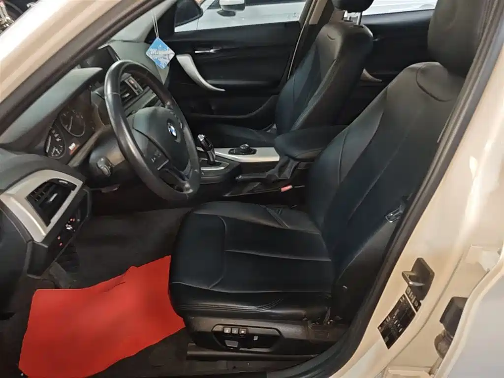 BMW 1 Series (Import) 2013 Facelift 118i Leading Model фото 15
