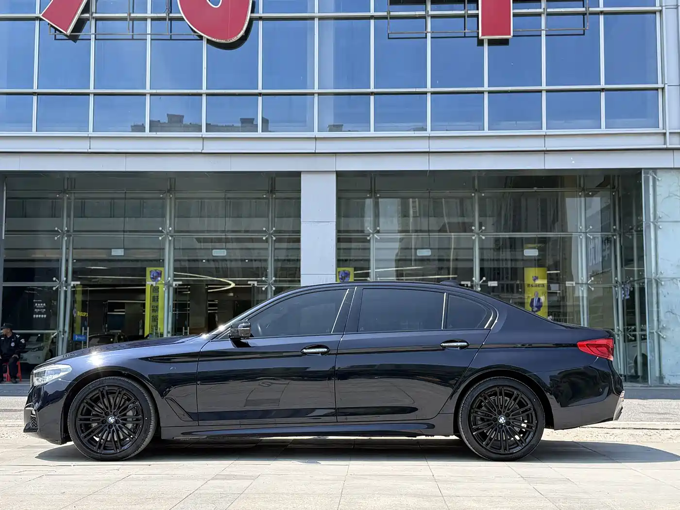 BMW 5 Series 2018 530Li Premium M Sport Package фото 7
