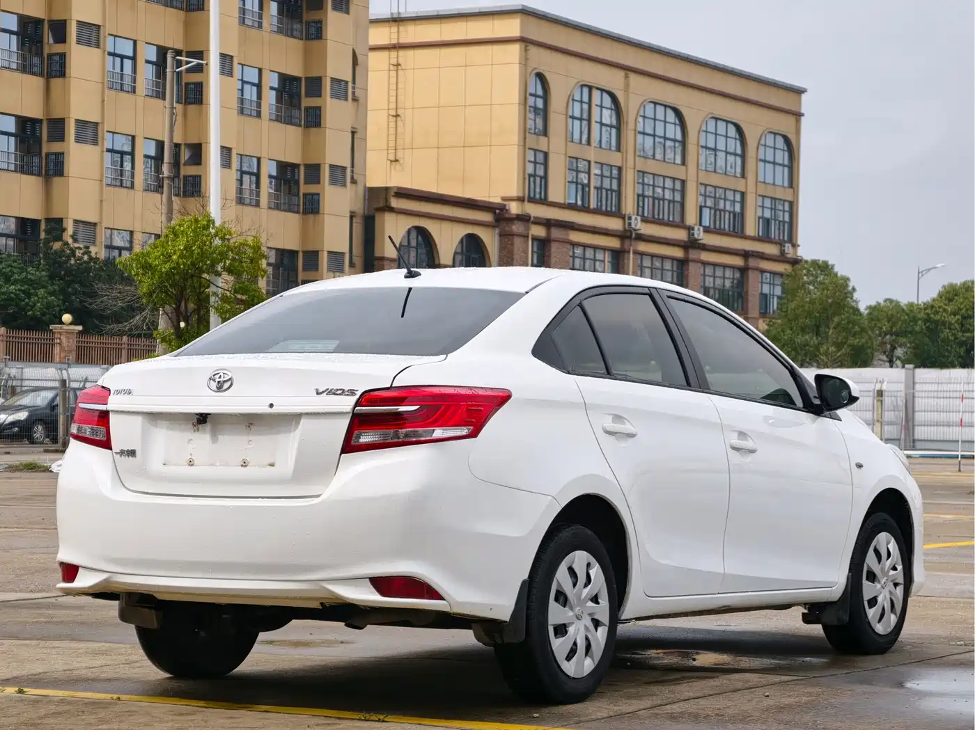 Toyota Vios 2017 1.5L CVT Pioneer фото 4