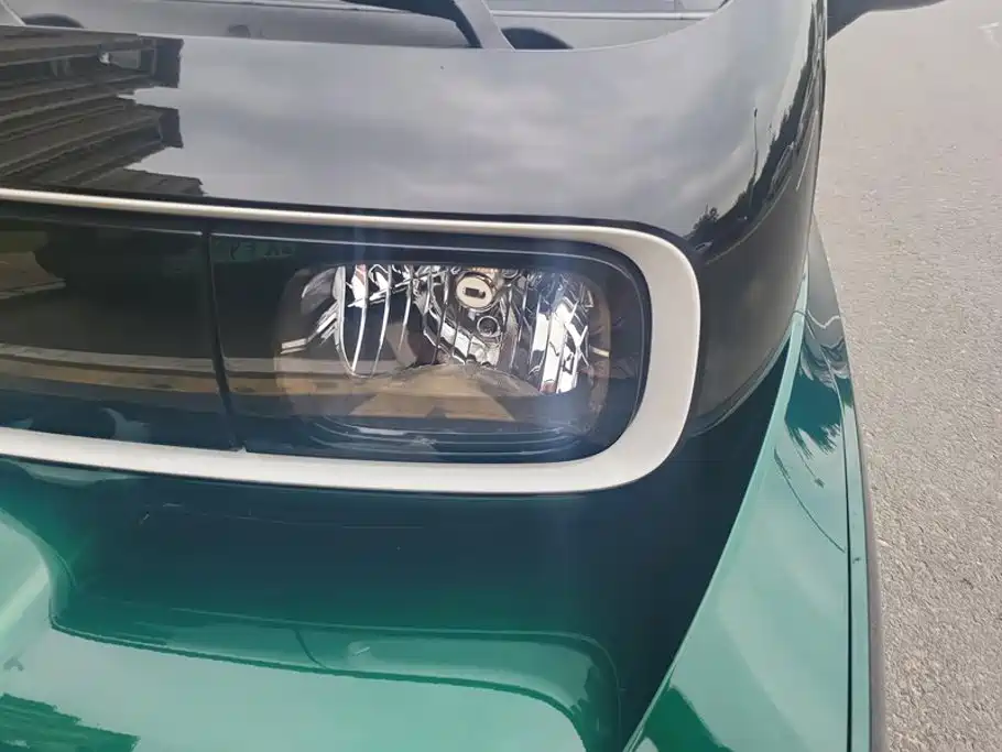 Baojun KiWi EV 2023 2022 Designer Lite Edition LFP