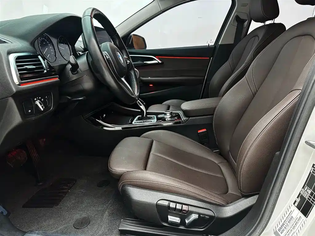 BMW 1 Series 2022 120i M Sport Shadow Edition фото 19