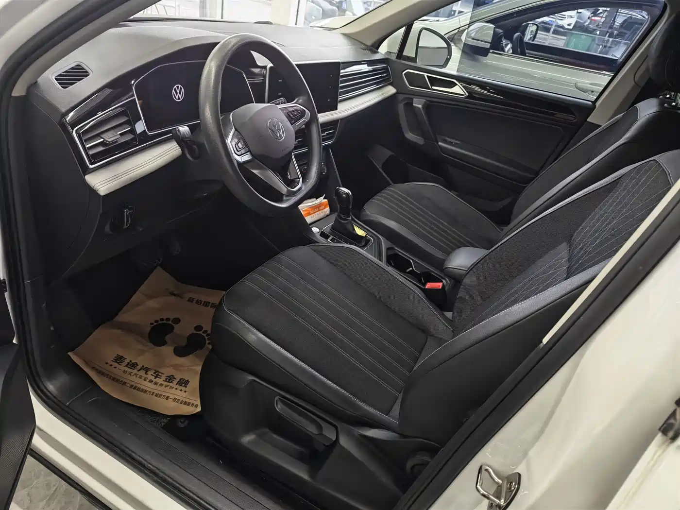 Volkswagen Tiguan L 2022 330TSI Automatic 2WD Comfort Edition фото 4