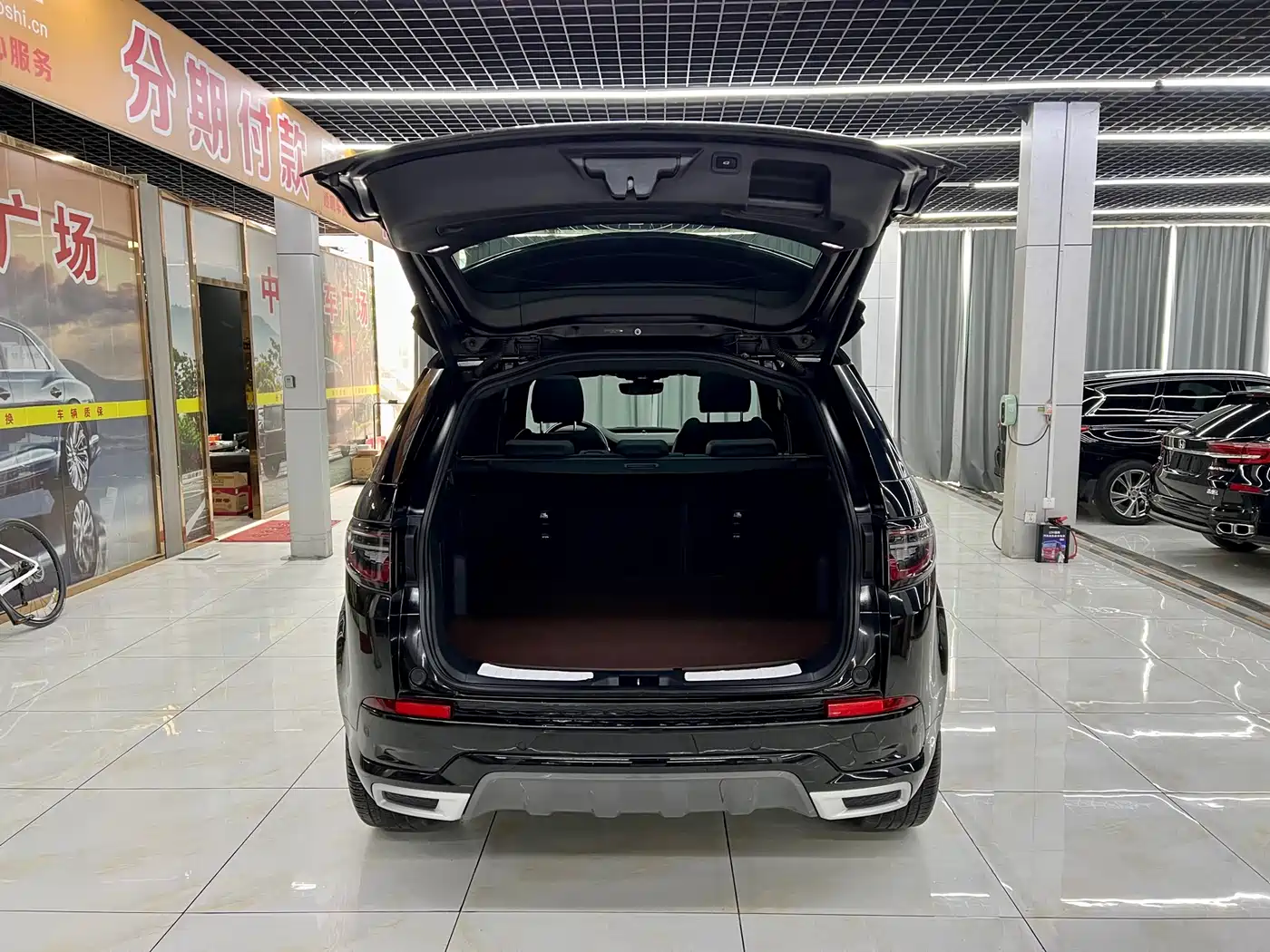 LAND ROVER DISCOVER SPORTS