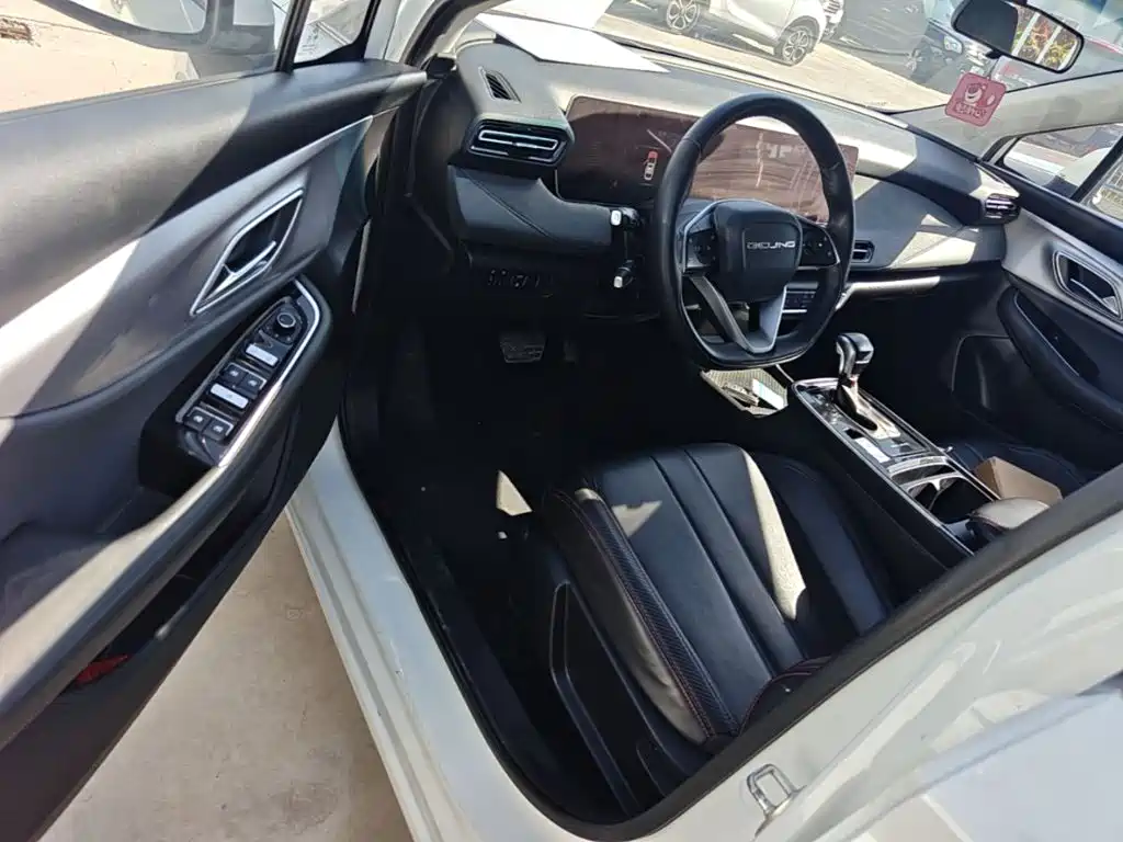 BAIC Beijing U5 PLUS 2024 2023 1.5L CVT Luxury Edition