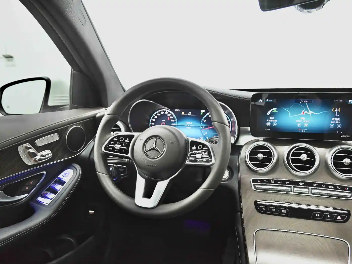 Mercedes-Benz GLC 2020 Facelift GLC 300 L 4MATIC Dynamic фото 18