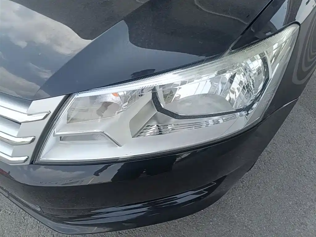 Volkswagen Santana 2015 1.4L Manual Trend Edition фото 24