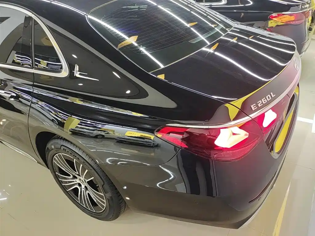 Mercedes-Benz E-Class 2025 E 260 L фото 5