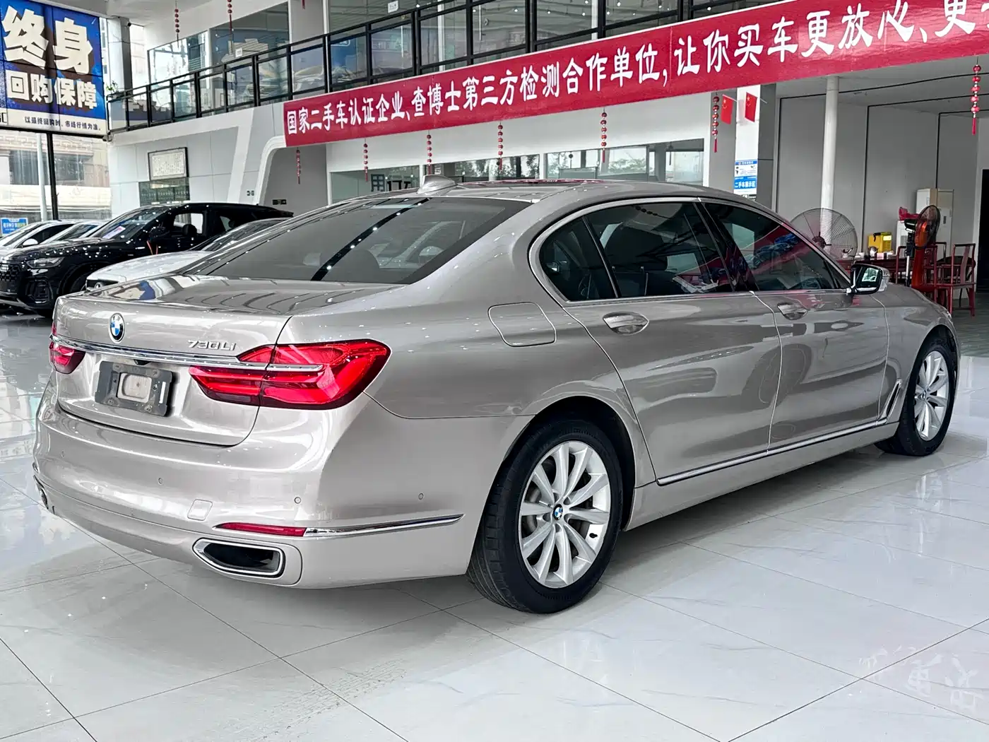 BMW 7 Series 2017 730Li Luxury Edition фото 7