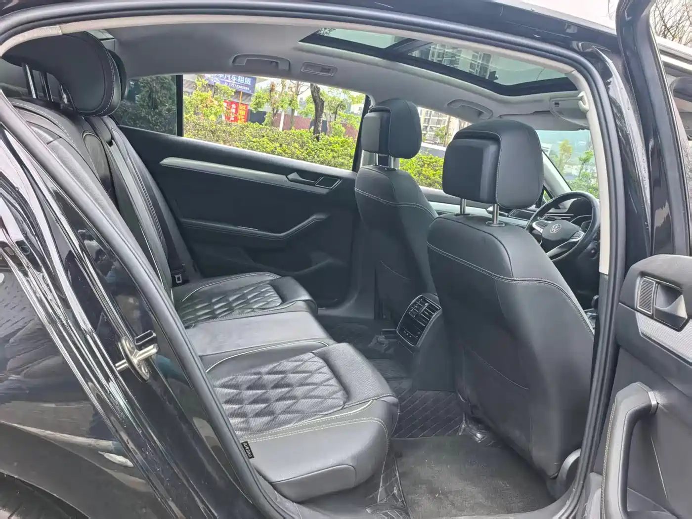 Volkswagen Magotan GTE Plug-in Hybrid 2022 GTE Luxury фото 9