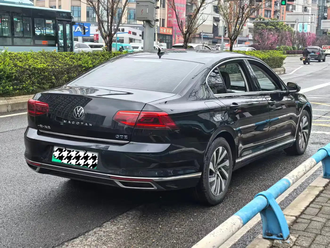 Volkswagen Magotan GTE Plug-in Hybrid 2022 GTE Luxury фото 4