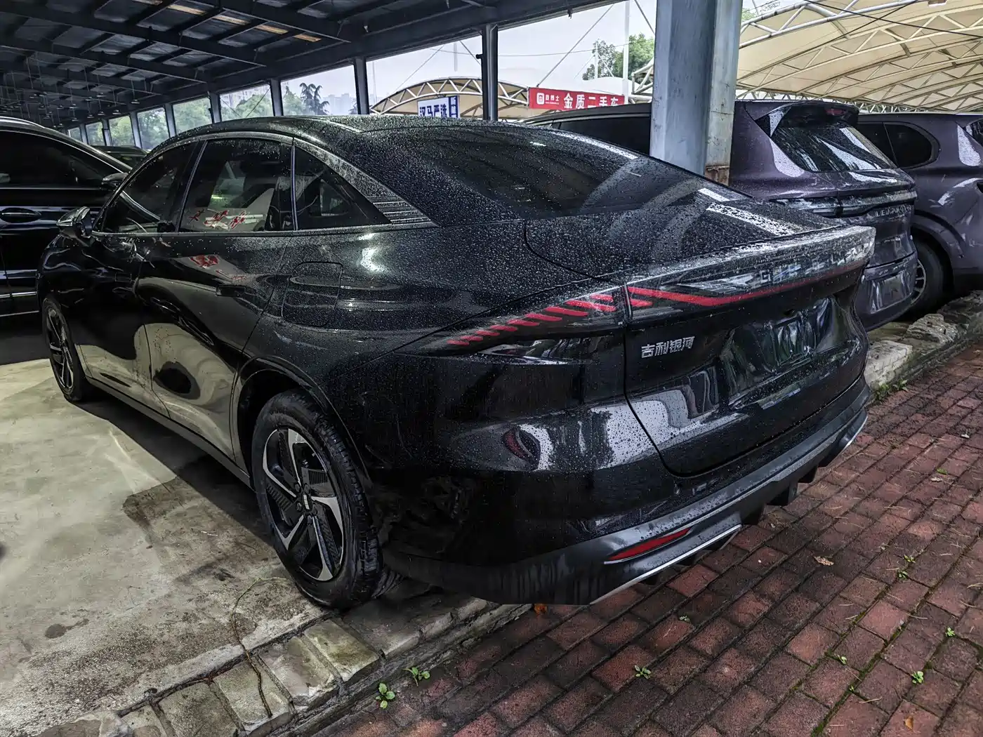 Geely Galaxy Galaxy L6 2024 125km PLUS Soaring Dragon Edition фото 12