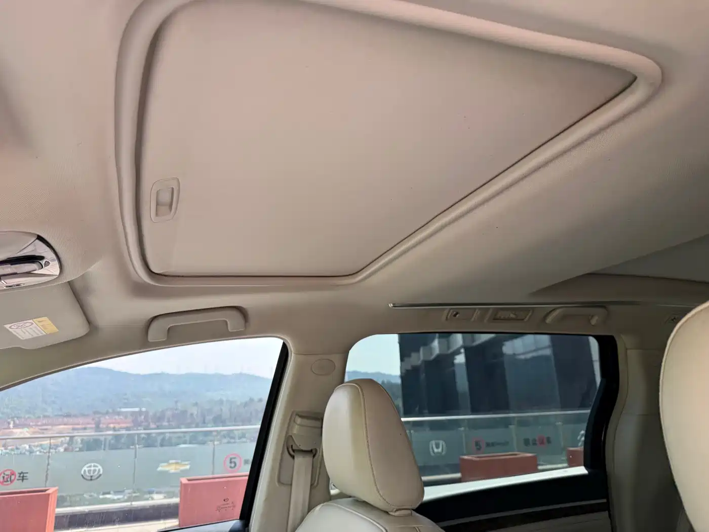 GAC Trumpchi Trumpchi M8 2018 320T Premium Edition фото 28
