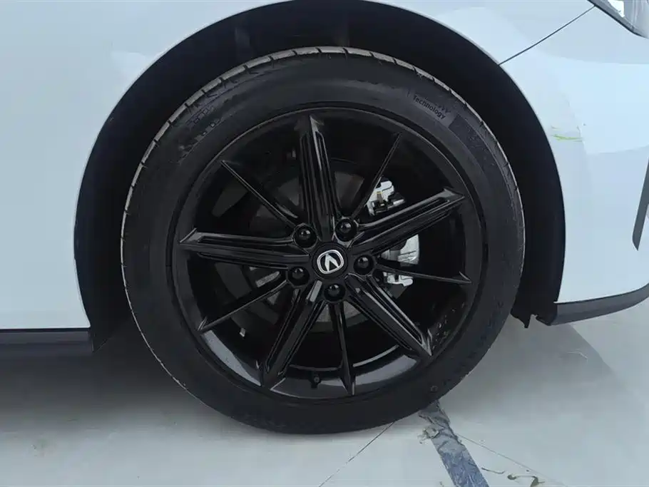 CHANGAN UNI-V