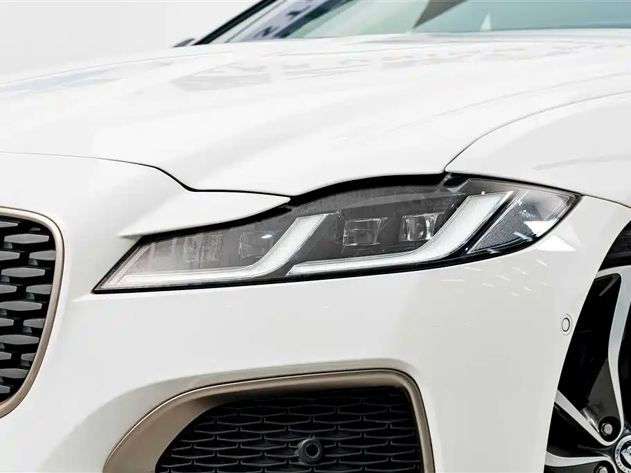 JAGUAR XFL