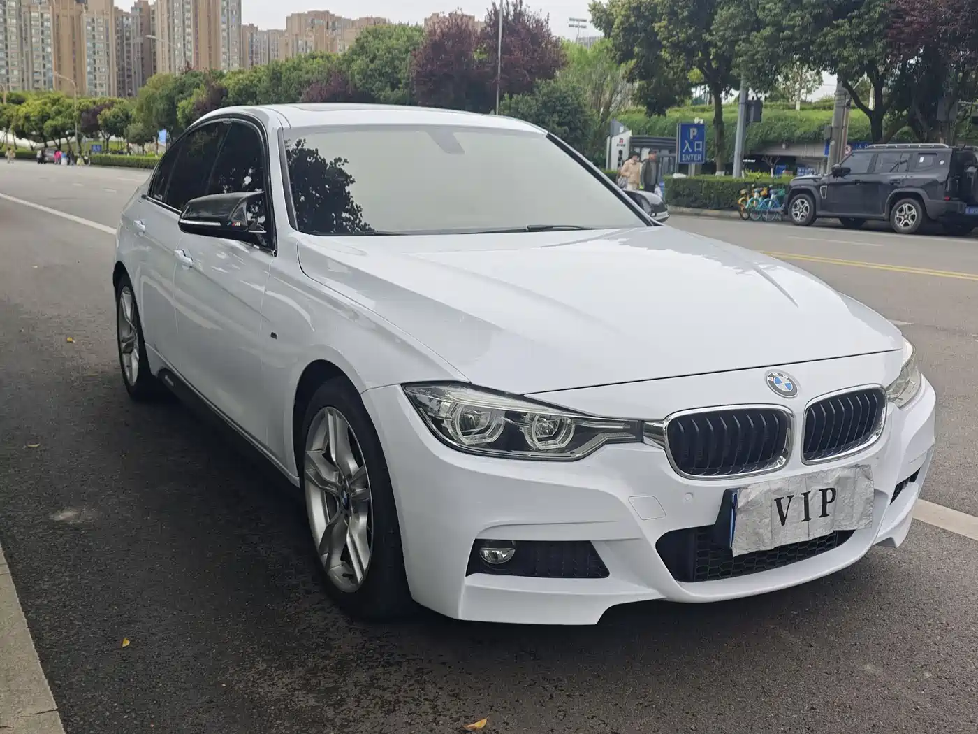 BMW 3 Series 2017 320i M Sport фото 3