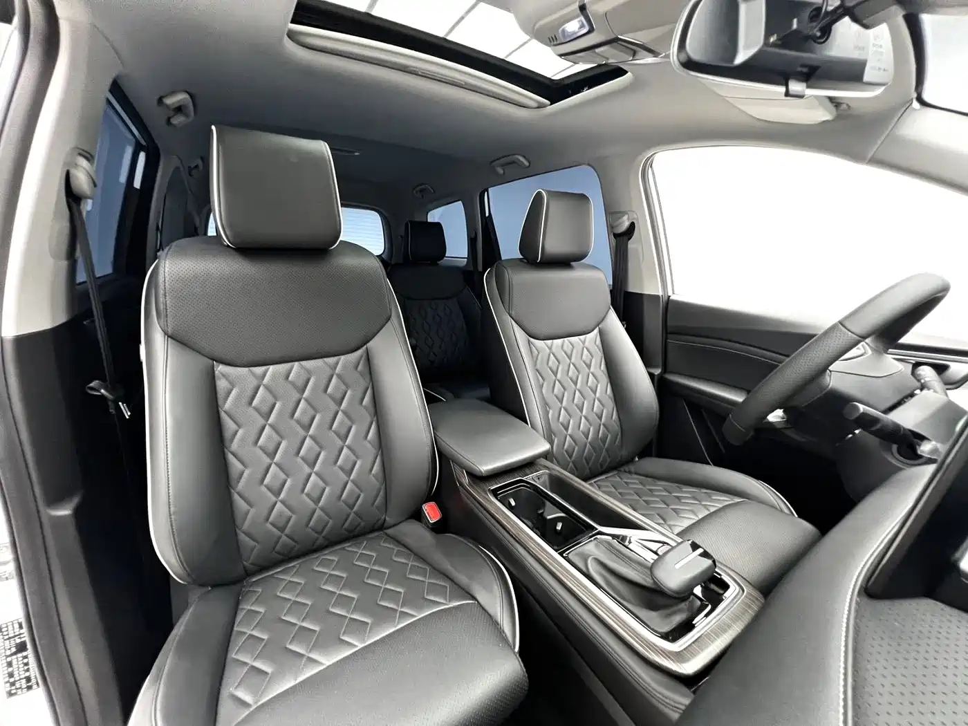 Wuling Motors Wuling Jiachen 2022 2022 1.5T CVT Exclusive Flagship Model