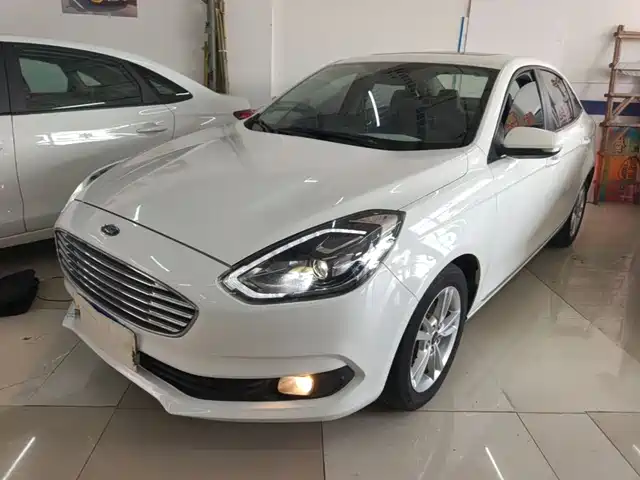 Ford Escort Рестайлинг, 1.5L, автомат, Enjoy, экокласс Китай VI