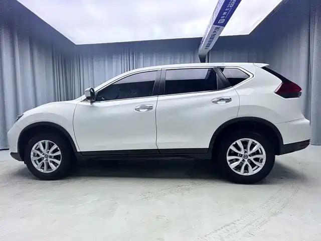 Nissan X-Trail 2023 Classic 2.0L 2WD Smart Comfort Edition — фото 4