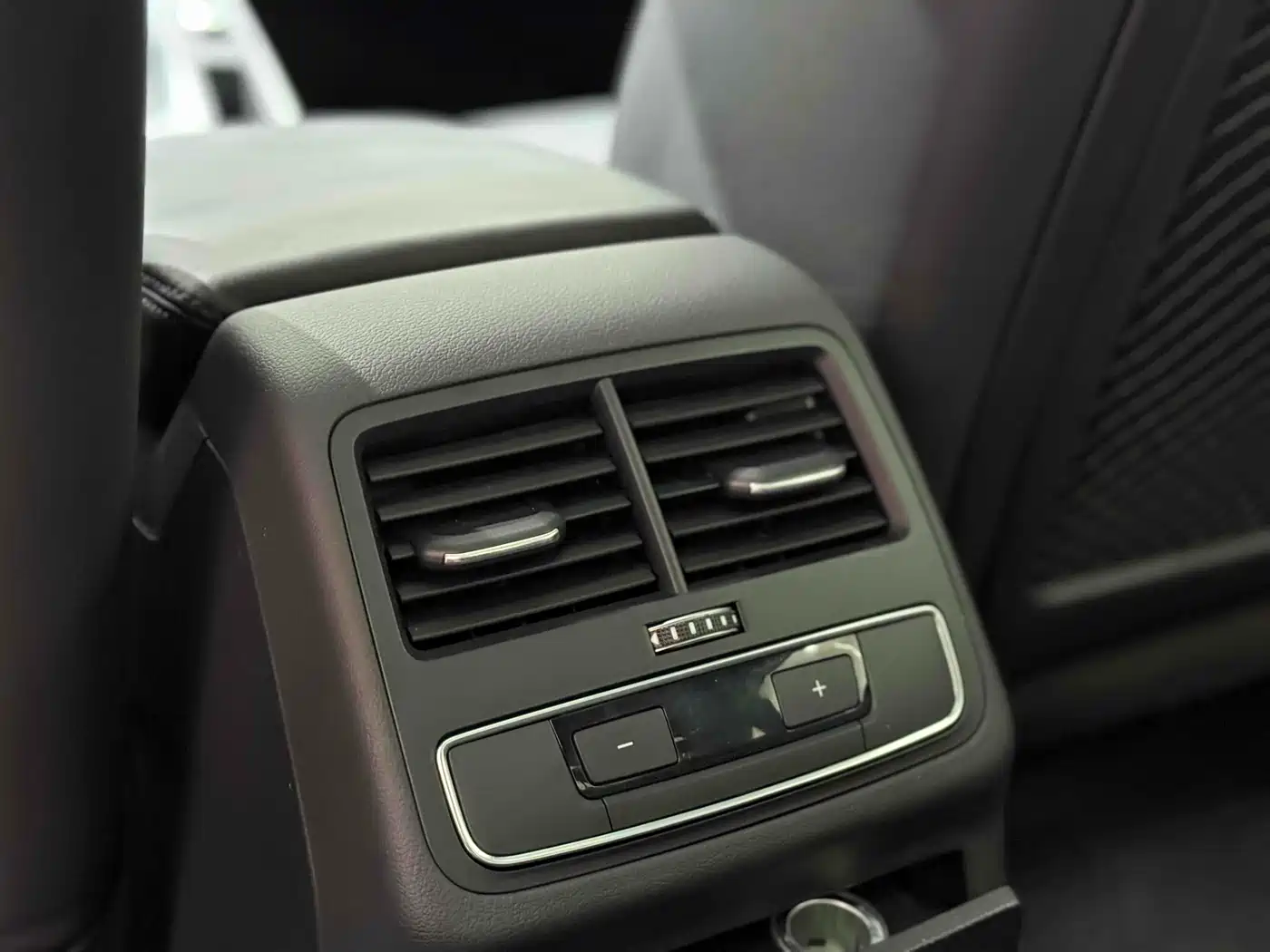 Audi A4L 2019 40 TFSI Fashion (China VI) фото 19