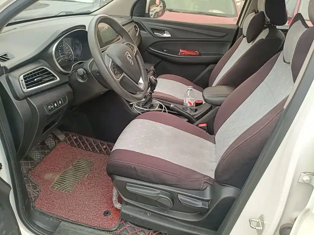 Photo 15 - Baojun 730