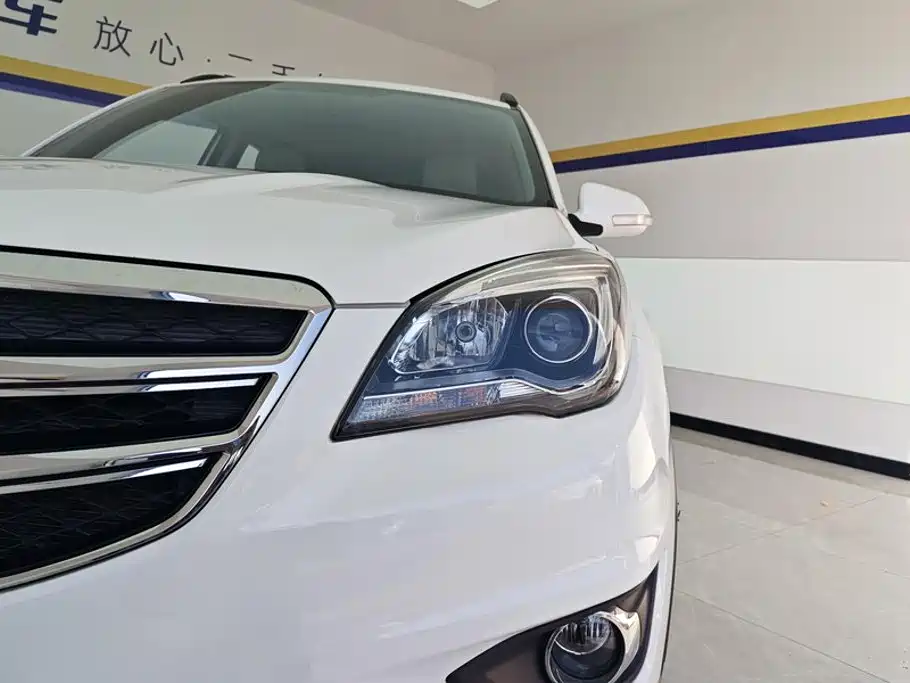 Photo 5 - Changan CS35