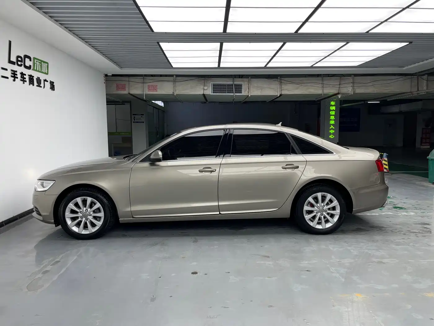 Audi A6L 2014 TFSI Standard фото 16