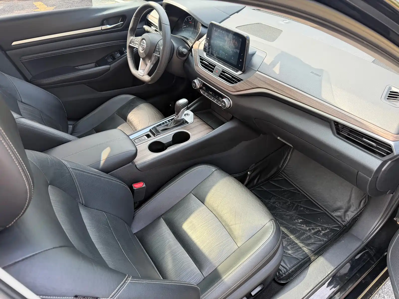 Photo 9 - Nissan Teana