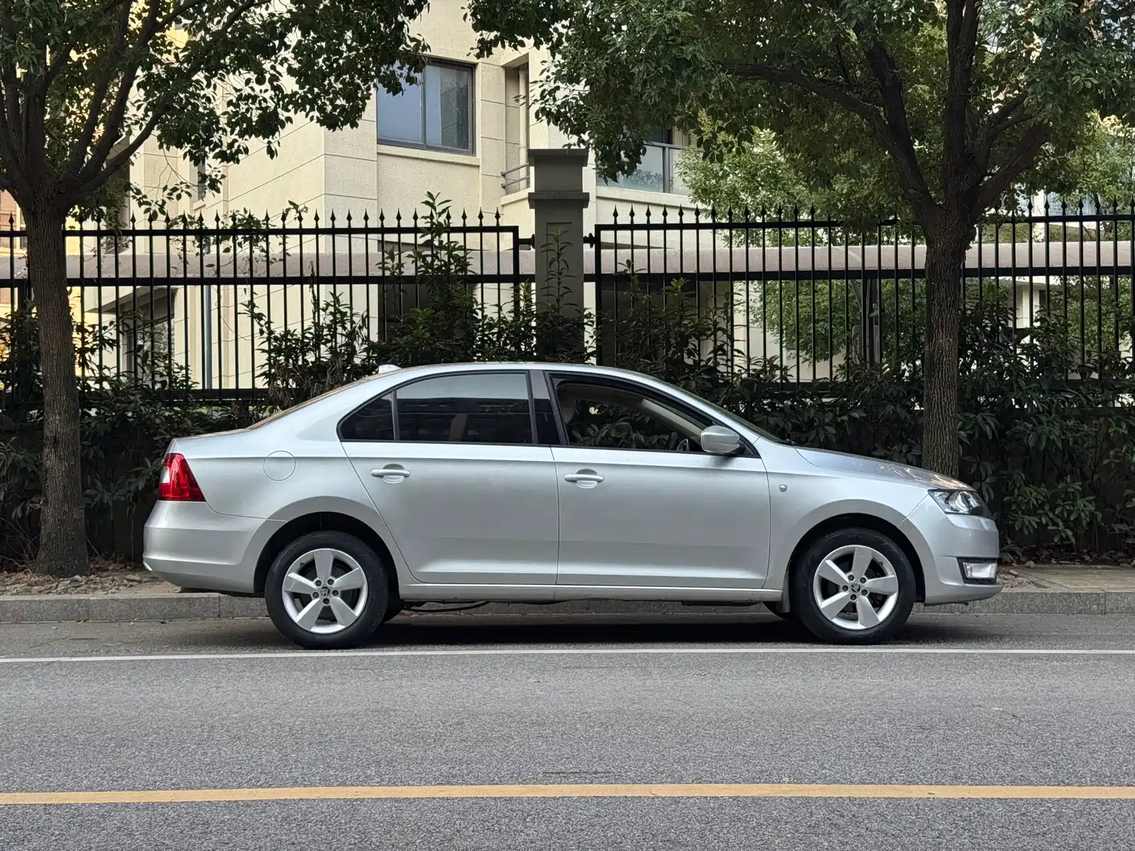 Photo 9 - Škoda Rapid