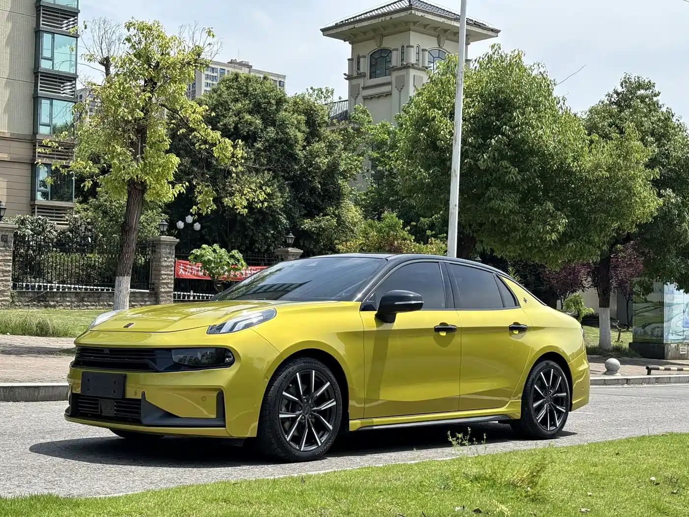 Lynk & Co 03 2021 03+ 2.0TD Auto Wind Rider Edition