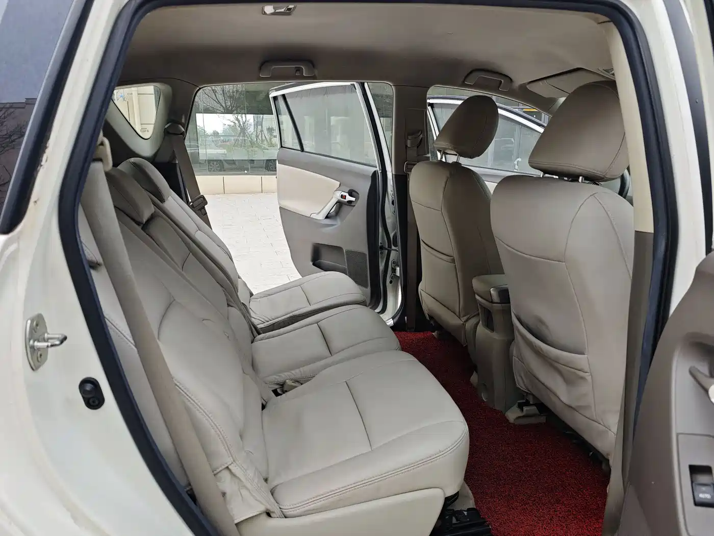 Toyota E'Z 2014 Xingyao 180E CVT Elite фото 13