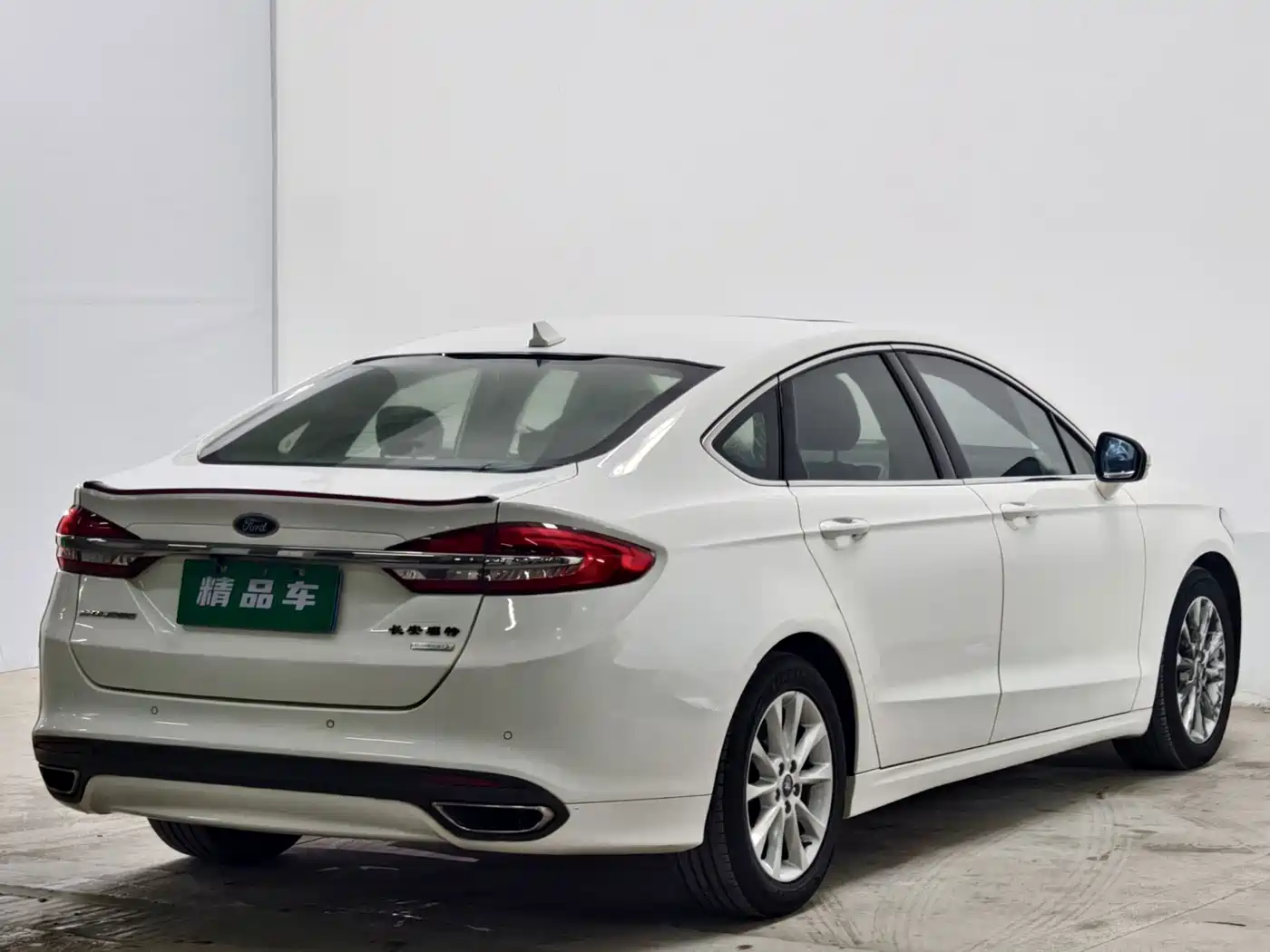 Фото 4 - Ford Mondeo