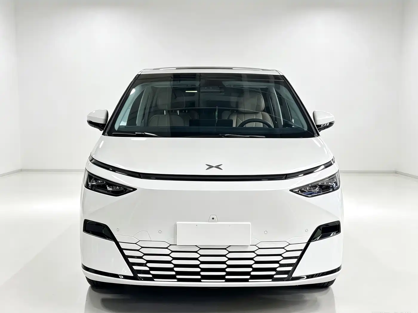 Фото 3 - XPeng X9