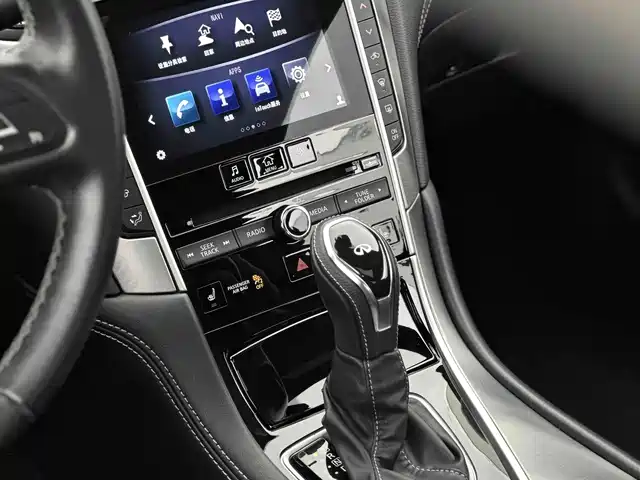 Infiniti Q60 2019 2.0T Luxury Edition — фото 3
