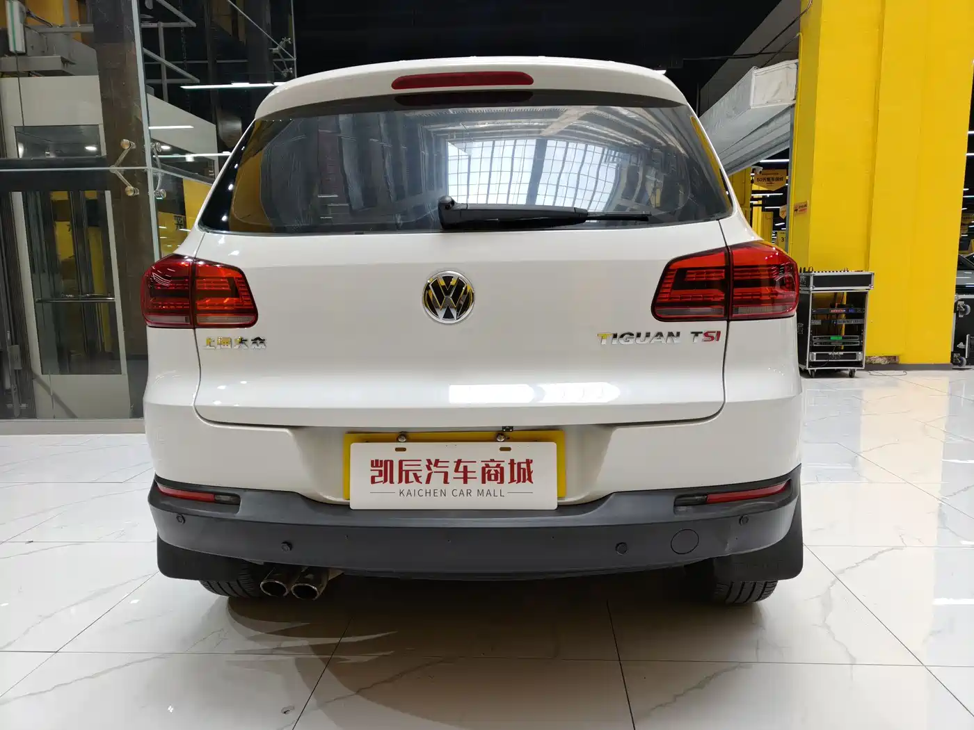 Volkswagen Tiguan 2015 1.8TSI Automatic 2WD Trendline фото 4