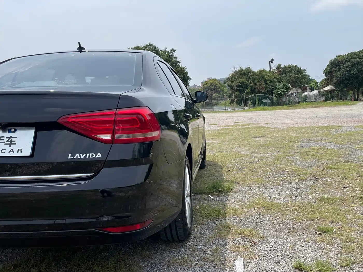 Volkswagen Lavida 2017 1.6L Automatic Comfort Edition фото 8