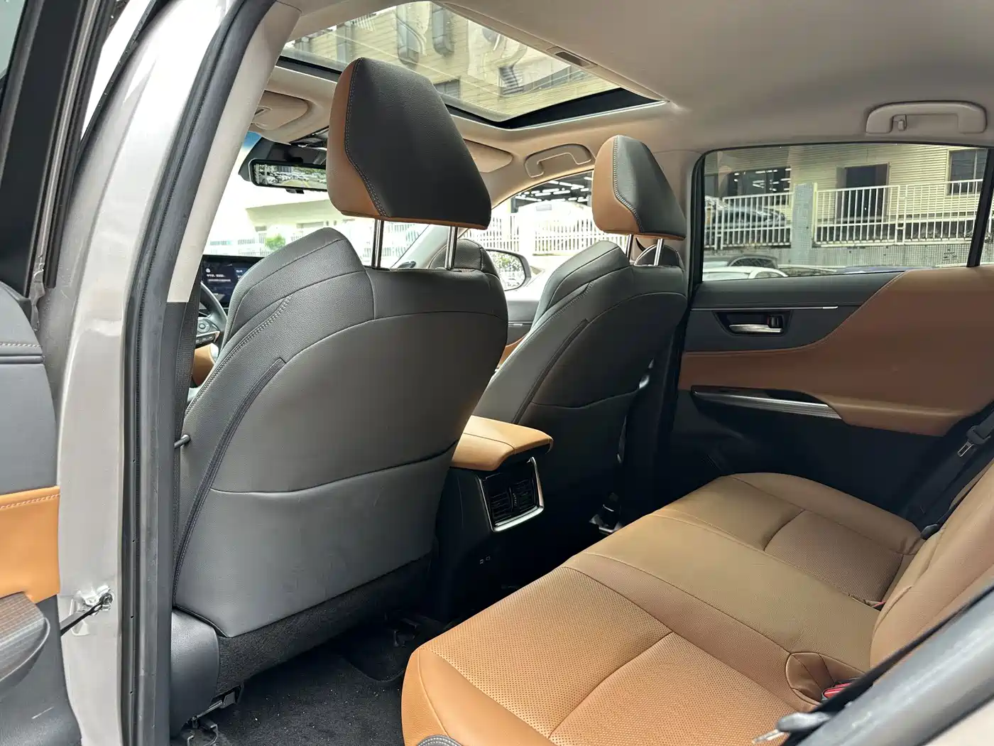 Toyota Venza 2023 2023 Model 2.5L Smart Hybrid 2WD Tech Edition