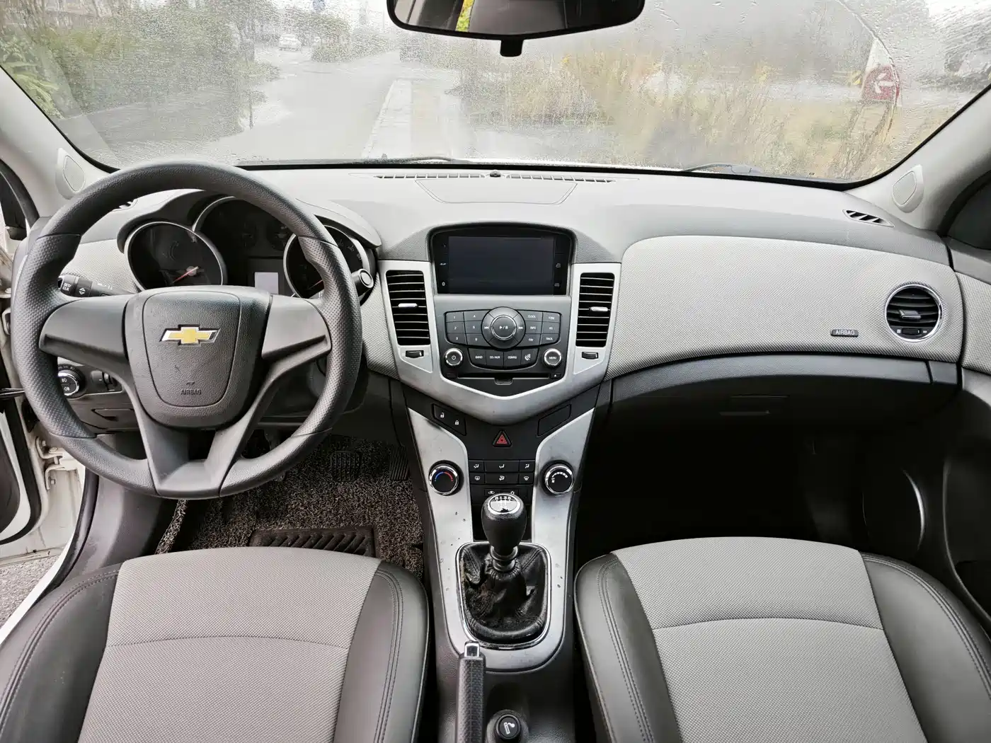 Chevrolet Cruze 2012 1.6L SE MT фото 10