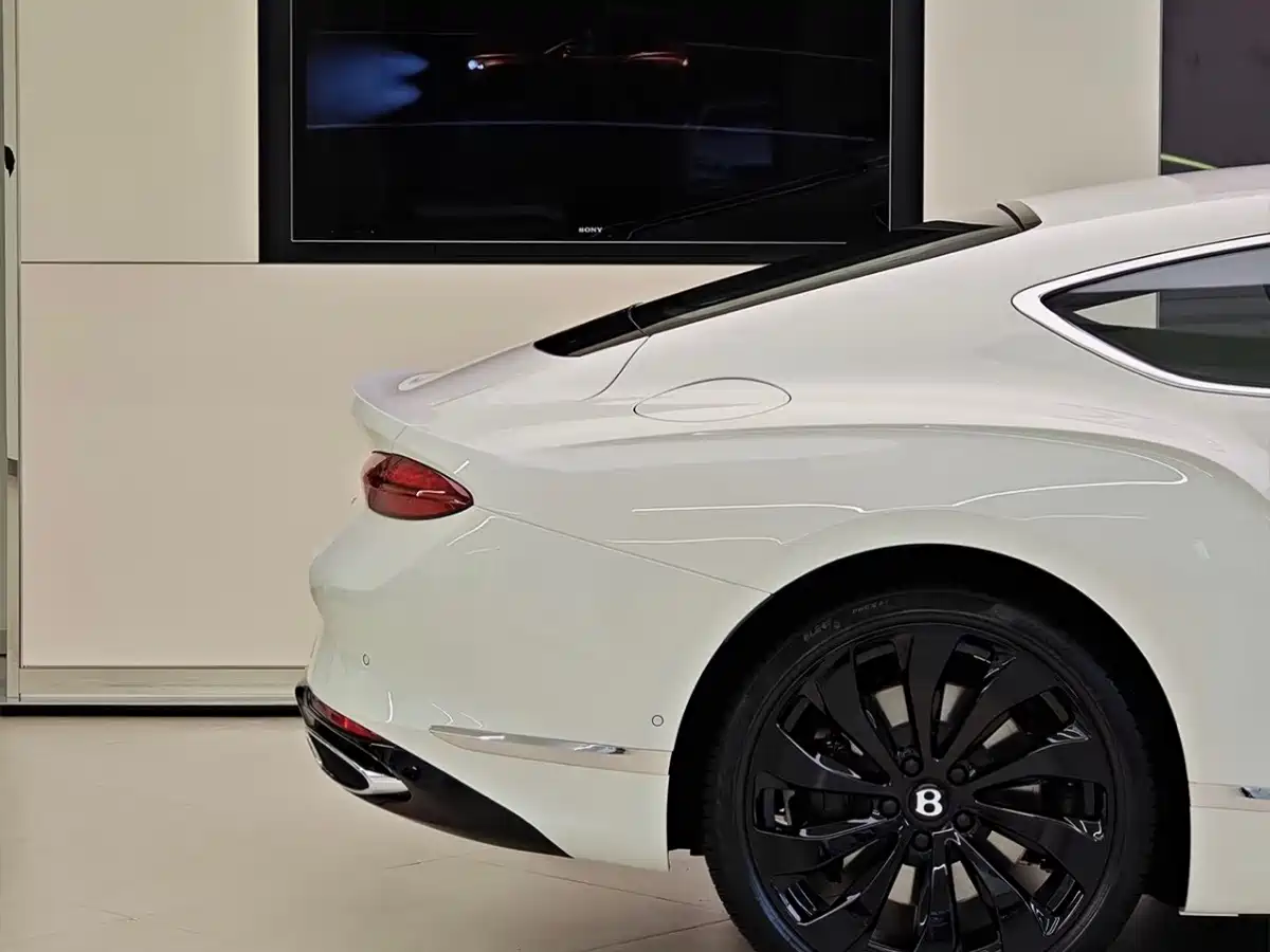 Bentley Continental Plug-in Hybrid 2026 GT Base Model фото 9