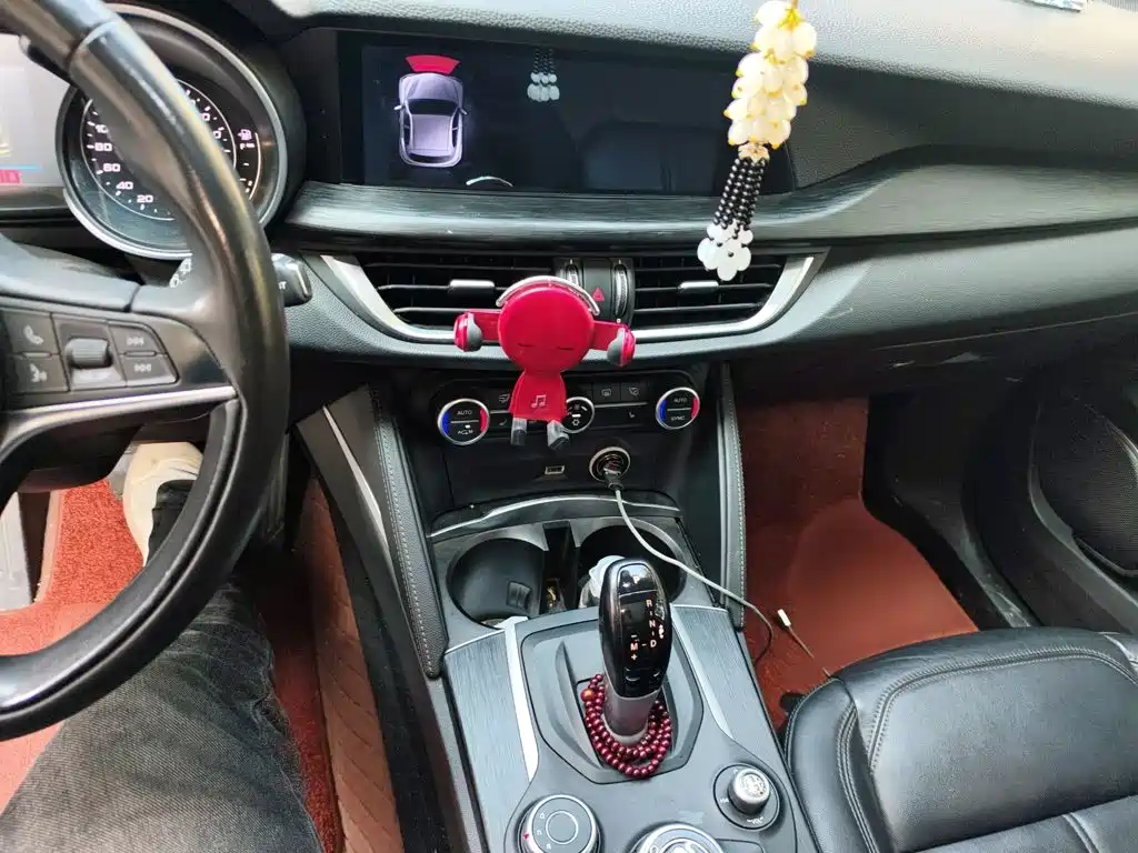 Alfa Romeo Stelvio 2019 2017 2.0T 200HP Elite