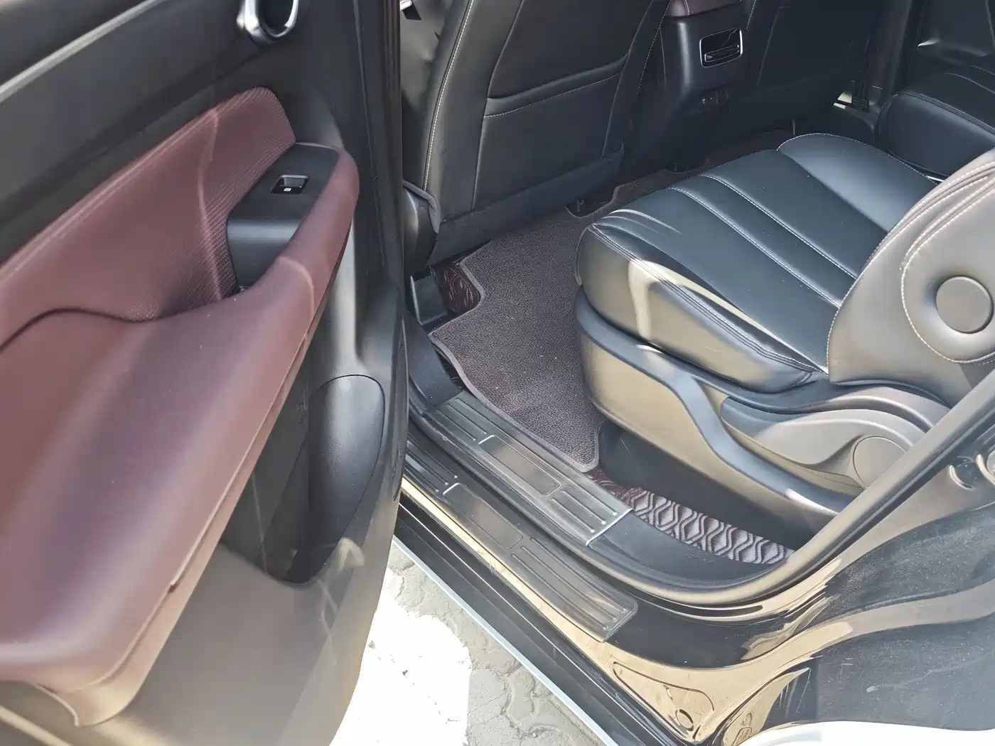 GAC Trumpchi Trumpchi M6 2021 270T DCT Elite Edition (7-Seater) фото 26