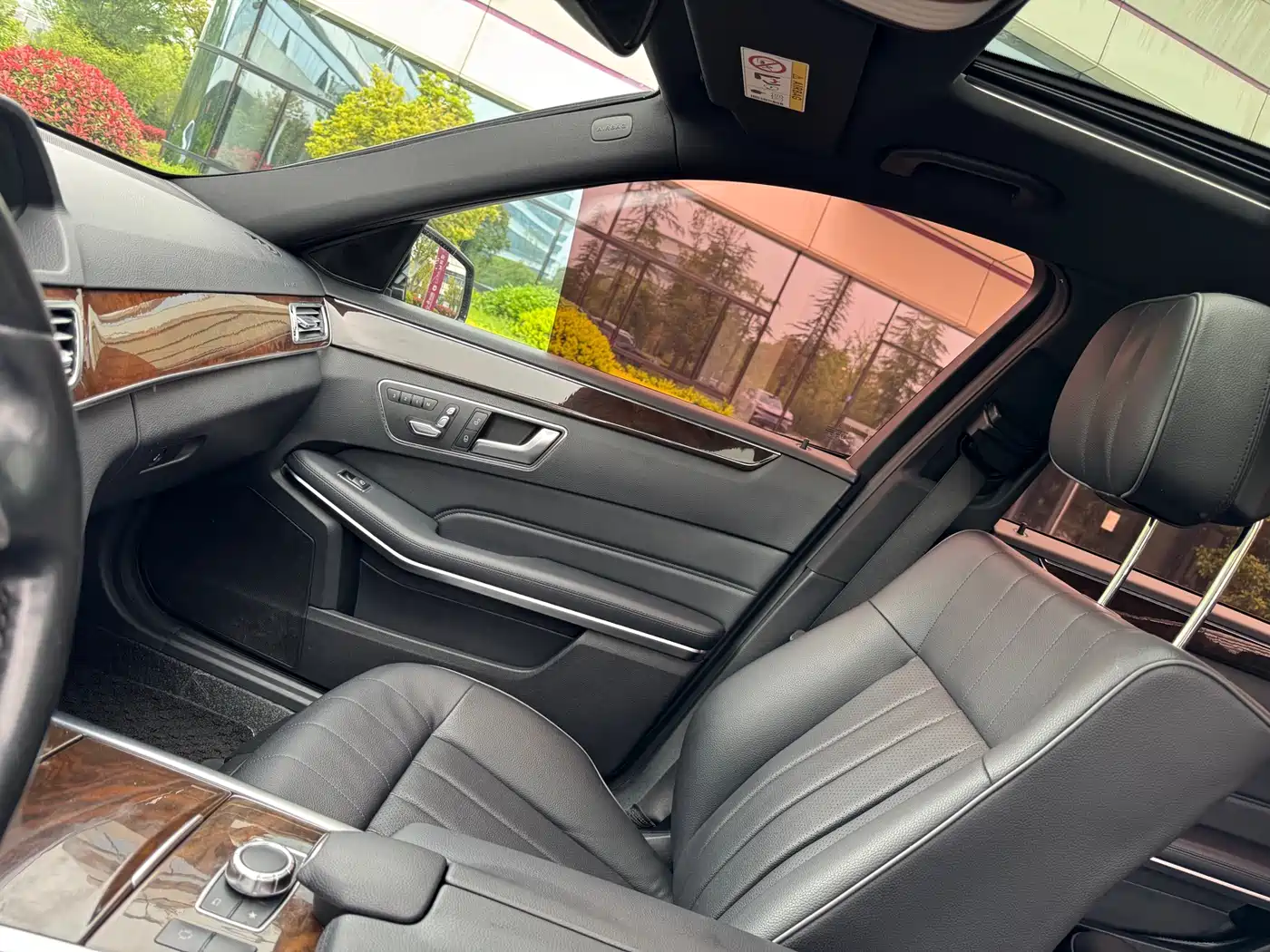 Mercedes-Benz E-Class 2015 E 200 L фото 14