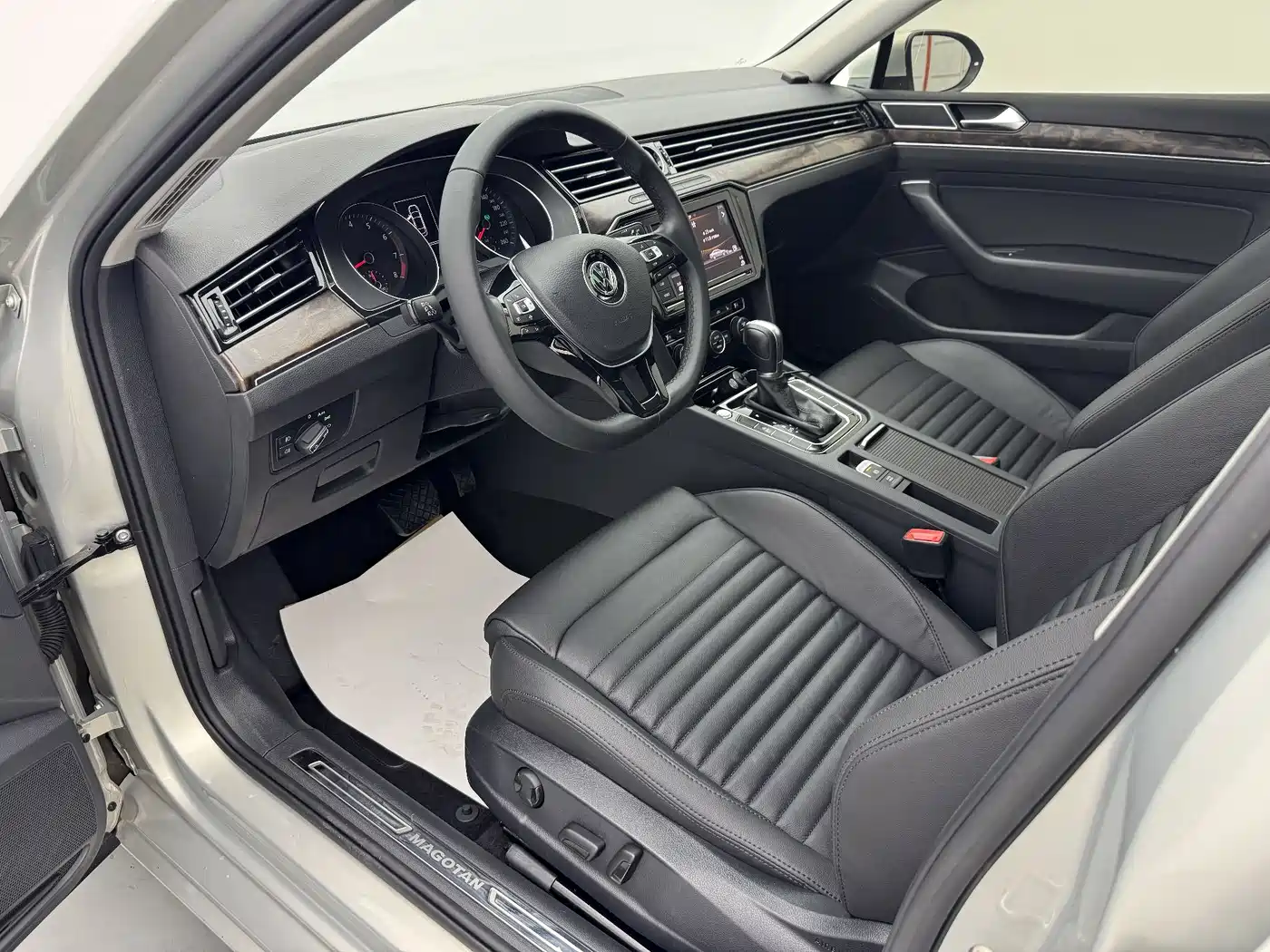 Volkswagen Magotan 2019 380TSI DSG Luxury China V фото 8