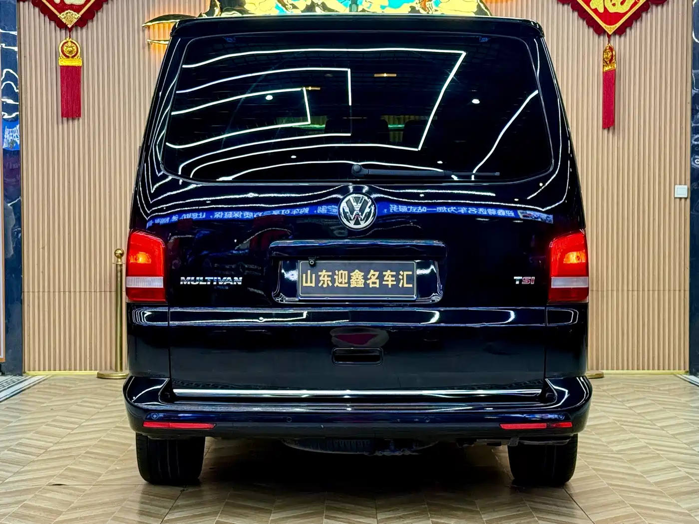 Volkswagen Multivan 2014 2012 2.0TSI 2WD Luxury Edition