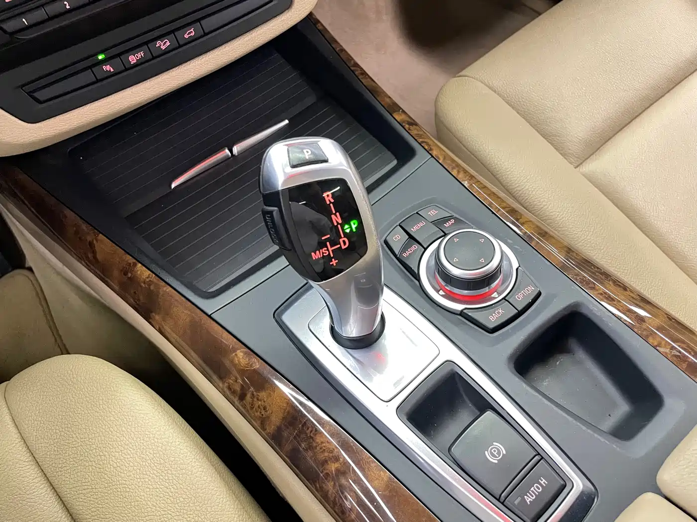 BMW X5 (Import) 2011 xDrive35i Leading Edition фото 25