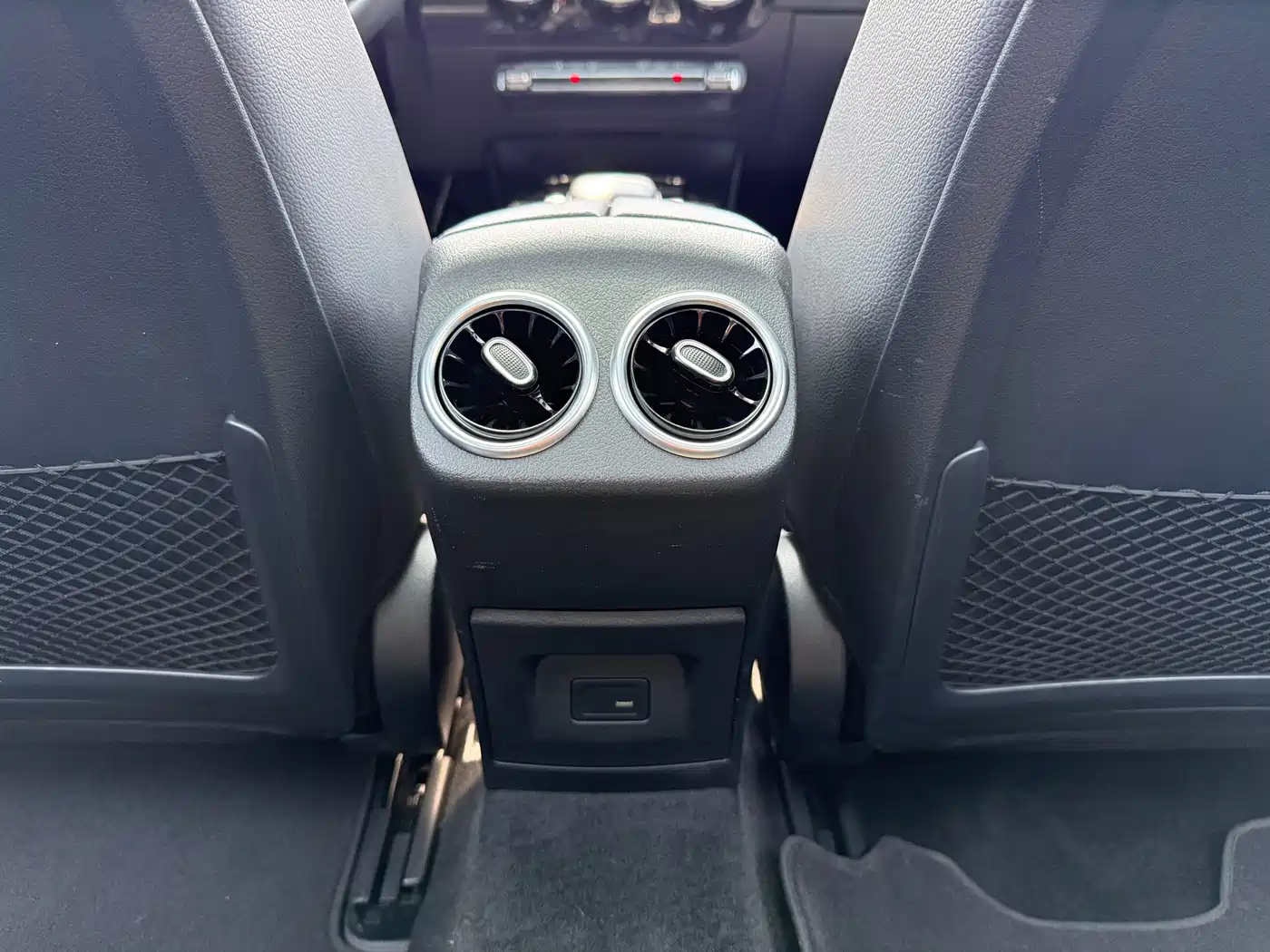 Mercedes-Benz A-Class 2021 A 200 L Sport Sedan Fashion Edition фото 19