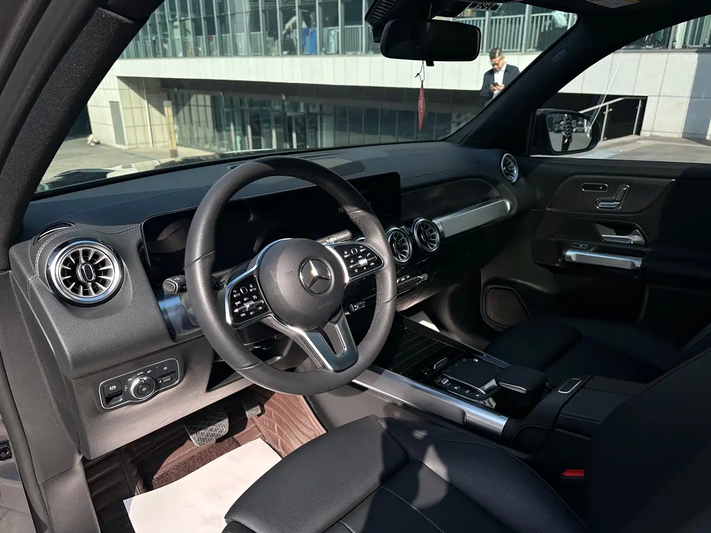 Mercedes-Benz GLB 2023 GLB 220 Dynamic фото 7